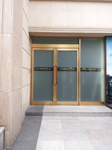 山东济南不锈钢、玻璃、烤漆防火门全解析 产品展示与专业服务指南